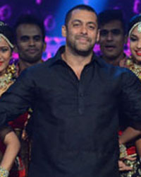 Salman Khan at Diwali Special Prem Ki Diwali Shoot