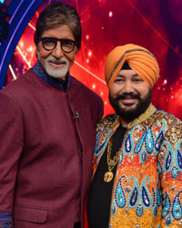 Amitabh Bachchan and Daler Mehndi Amitabh Bachchan and Daler Mehndi