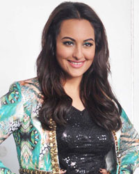 Sonakshi Sinha at Sonakshi Snapped on the sets of Indian Idol