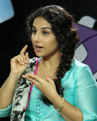 Vidya Balan at Vidya on the Sets of Captain Tiao