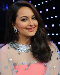 Sonakshi Sinha at Welcome Back Promotion on Indian Idol Junior