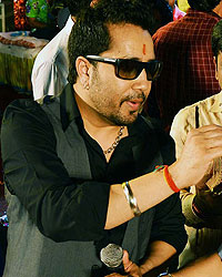 Mika Singh and Yogesh Lakhani