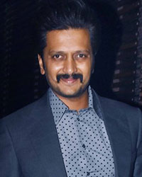 Riteish Deshmukh at Aanand L Rai Birthday Party