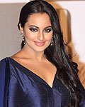 Sonakshi Sinha at Amitabh Bachchan Birthday Party