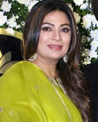 Sonia Kapur and Himesh Reshammiya Sonia Kapur and Himesh Reshammiya