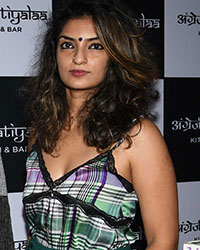 Sunaeyaa Kapur, Vishal Doshi, Bipin Doshi and Shweta Menon