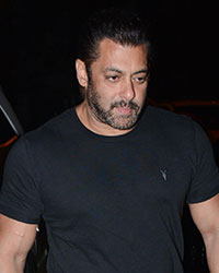 Salman Khan at Baba Dewan Diwali Party