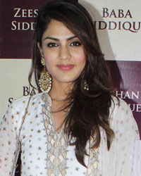 Rhea Chakraborty at Baba Siddique Iftar Party 2016