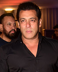 Salman Khan at Baba Siddiqui Iftar Party 2018