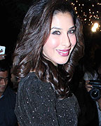 Sophie Choudhary at Bunty Walia Wedding Reception