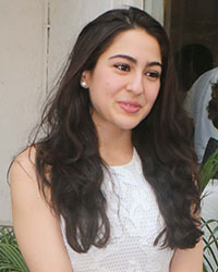 Sara Ali Khan at Celebrating 17 Years of Kromakay Salon