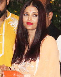 Aradhya Bachchan, Abhishek Bachchan and Aishwarya Rai Aradhya Bachchan, Abhishek Bachchan and Aishwarya Rai