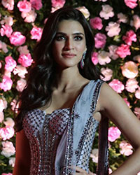 Kriti Sanon at Kapil Sharma and Ginni Chatrath Mumbai Reception