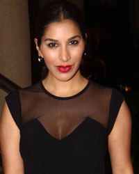 Sophie Choudry at Manish Paul Birthday Bash