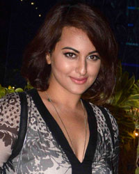 Sonakshi Sinha at Mary Kom Success Bash by Omang Kumar