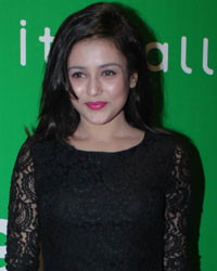 Meet Bros party for winning Fab 5 awards