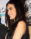Deepika Padukone, Saif Ali Khan and Diana Penty