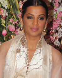 Mugdha Godse at Neil Nitin Mukesh Wedding Reception