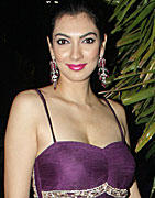 Yukta Mookhey at Rajeev and Chaaru Wedding Anniversary