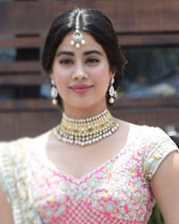 Janhvi and Khushi Kapoor