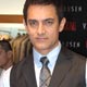 Aamir Khan at Ghajini Line by Van Huesen