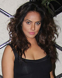 Neetu Chandra at Varun Sharma Birthday Bash