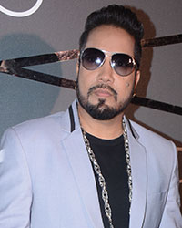 Mika Singh at Zee 25 Grand Party