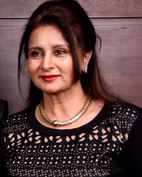 Padmini Kolhapure, Vijeta Pandit, Aadesh Shrivastav, Poonam Dhillon