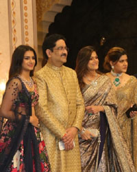 Advaitesha Birla, Kumar Mangalam Birla, Neerja Birl, Ananya Birla and Aryaman Birla