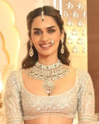 Manushi Chhillar