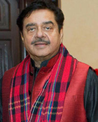 Shatrughan Sinha, Kush Sinha and Taruna Sinha