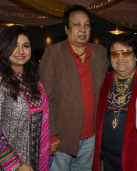 Mitali Singh, Bhupinde Singh, Bappi Lahiri and Chitrani Lahiri