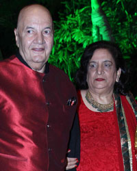 Prem Chopra with his wife Uma