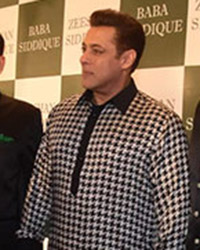 Baba Siddique, Salman Khan