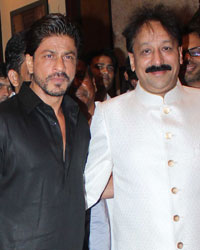 Zeeshan Siddiqui, Shsh Rukh Khan and Baba Siddiqui