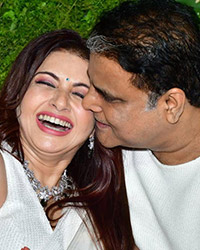 Bhagyashree and Himalaya Dasani