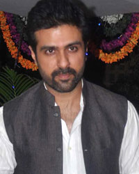 Harman Baweja at Bipasha Basu Diwali Celebrations