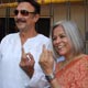 Suresh Oberoi with wife Yashodra