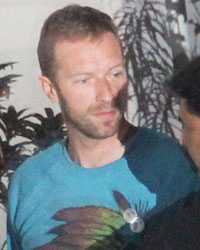 Chris Martin Parties with Farhan