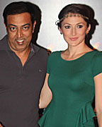 Vindu Dara Singh and Farha Naaz