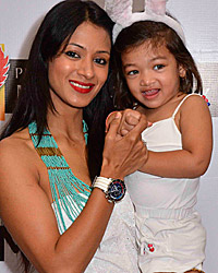 Barkha Bisht with daughter