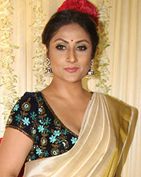 Urvashi Dholakia