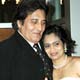 Vinod Khanna with his wife