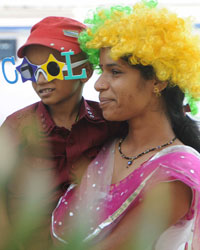 Flower Petal sHoli for C Kids