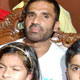 Suneil Shetty with kids