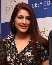 Shrishti Arya Dehl, Sonali and Goldie Behl