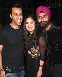 Harshdeep Kaur with her husband Mankeet Singh and Salim Merchant