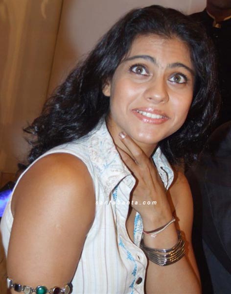 Kajol at Asmi Daimonds launch 