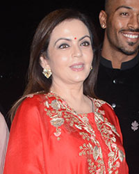 Mukesh Ambani, Isha Ambani, Nita Ambani, Hardik Pandya and Akash Ambani