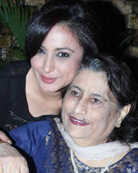 Divya Dutta with Mother